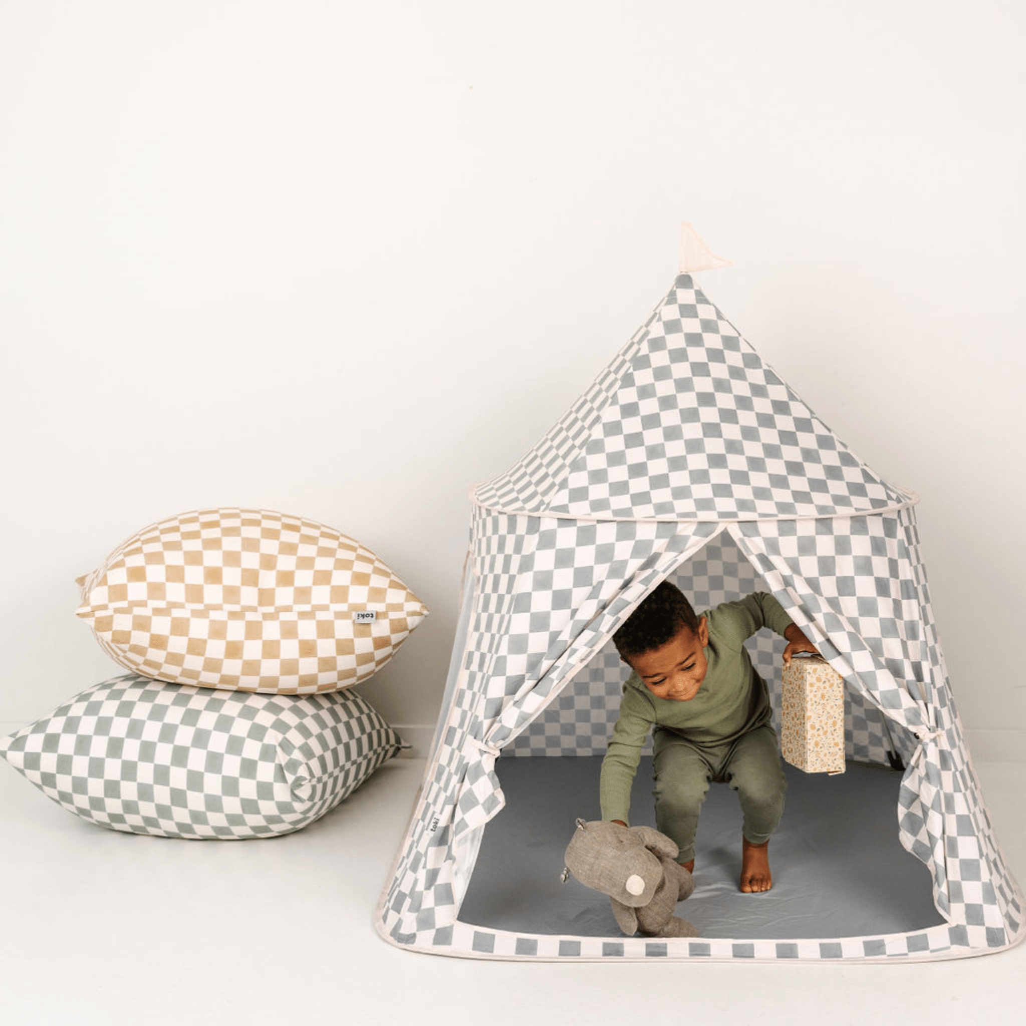 checker-matcha-play-tent-409375.png