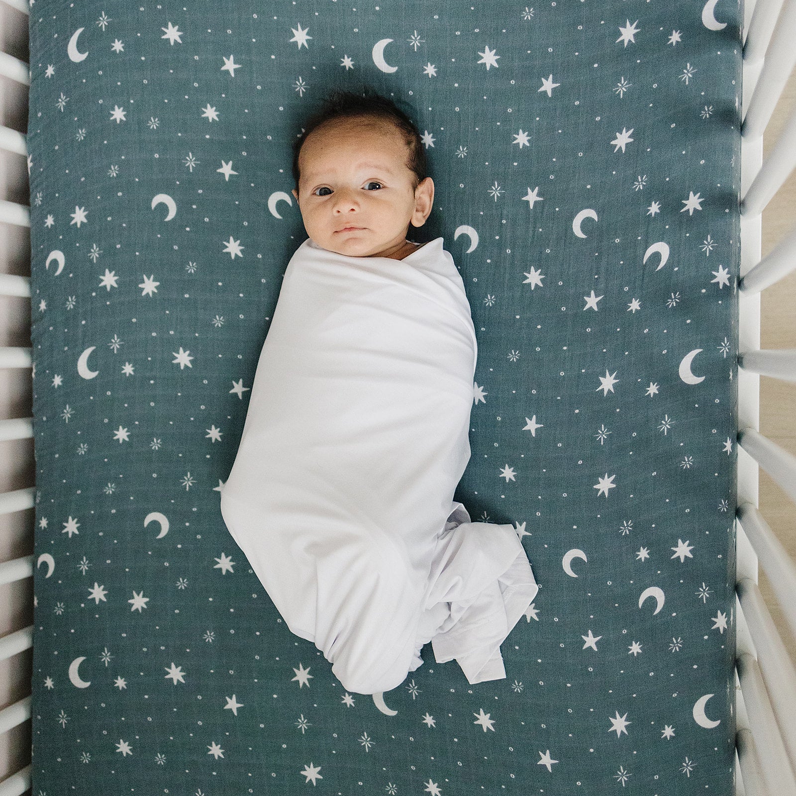 night-sky-muslin-crib-sheet-784587.jpg