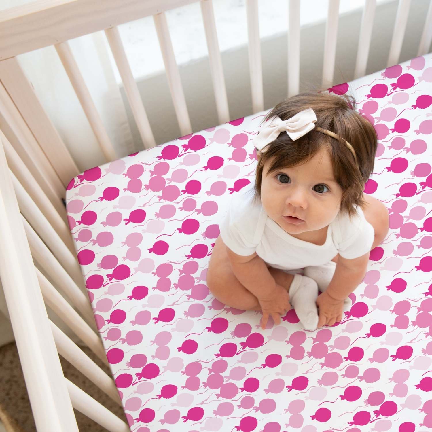 organic-crib-sheet-pink-balloons-288205
