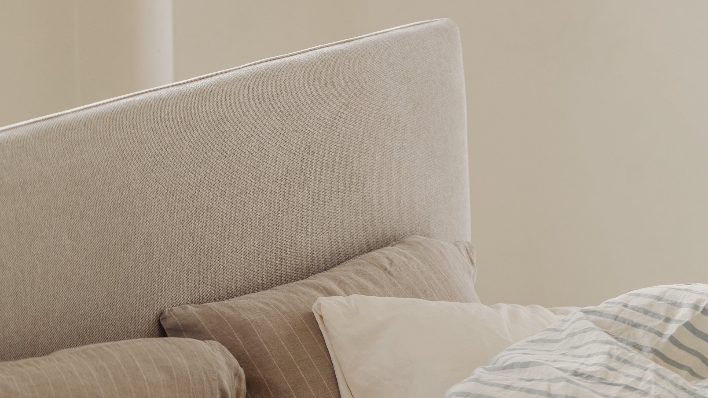 Queen Storage Bed, Latte Finish