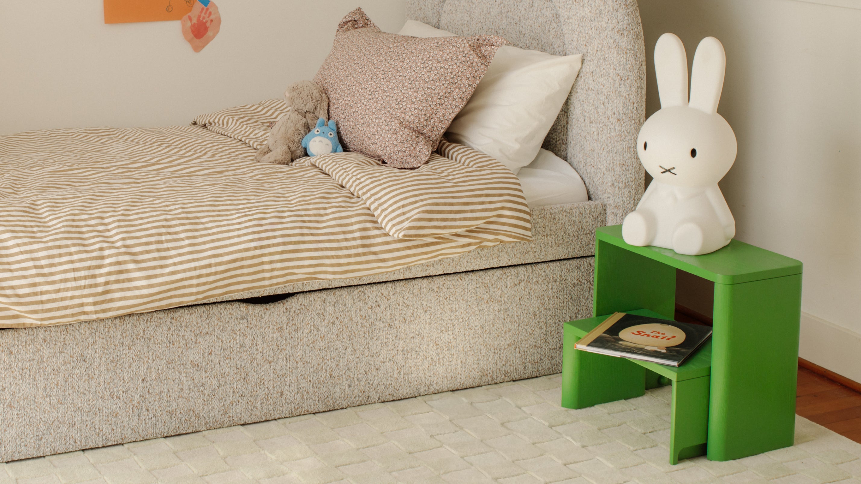 Evergreen Stool, Compact and Durable