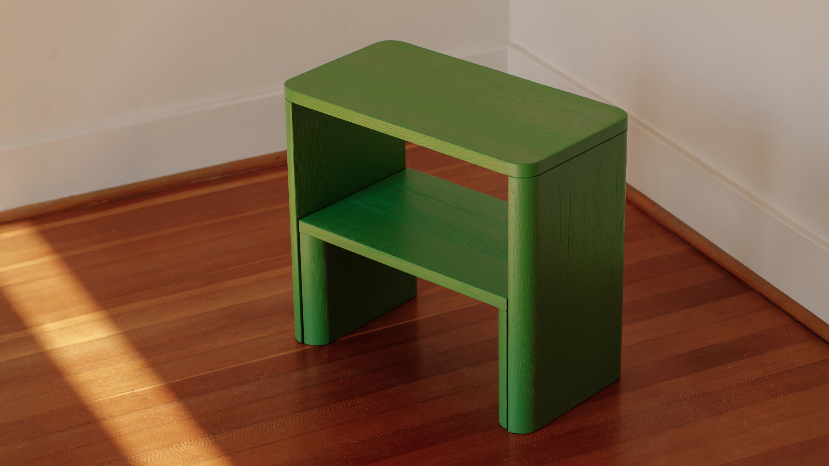Evergreen Stool, Compact and Durable