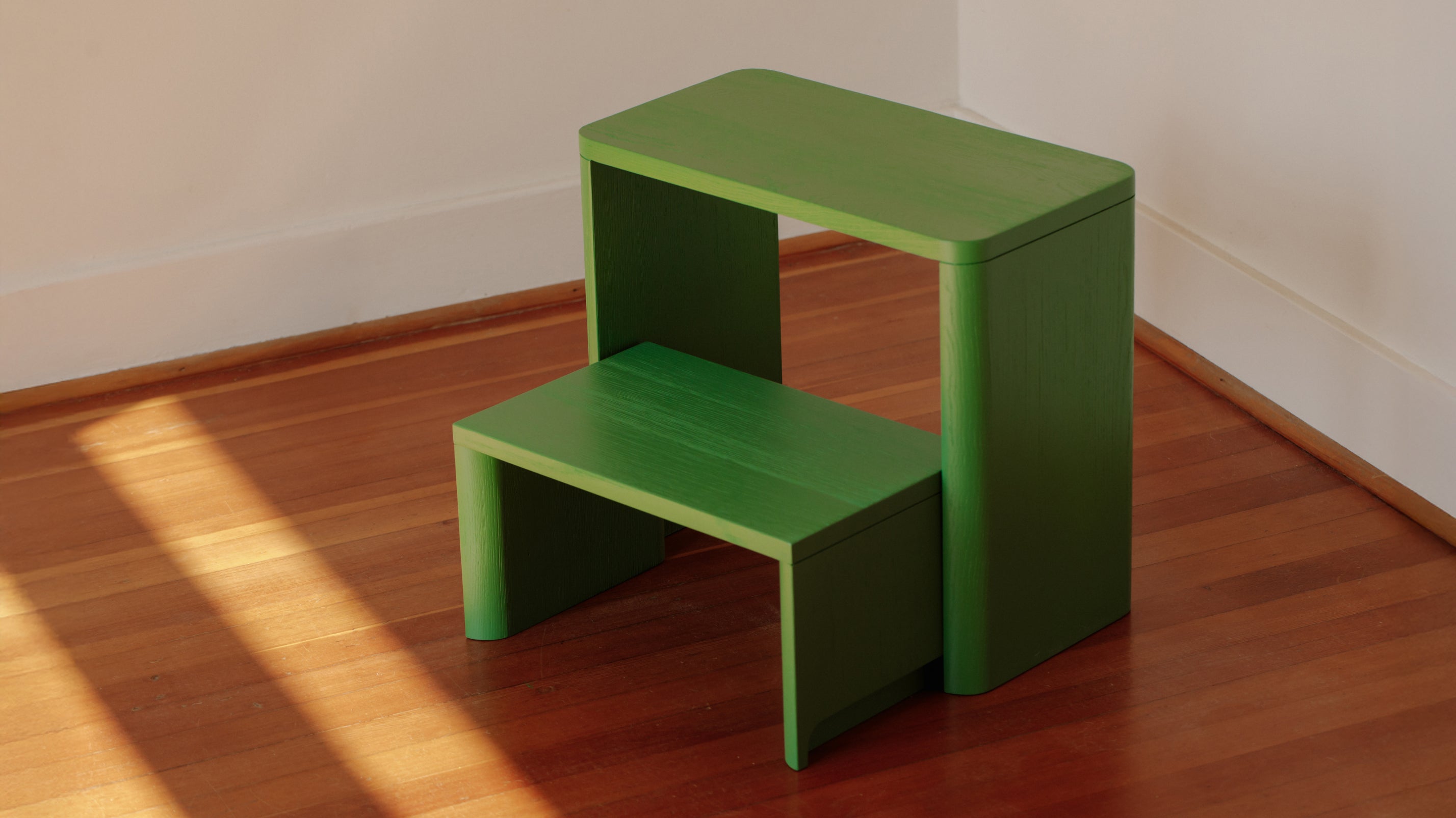 Evergreen Stool, Compact and Durable